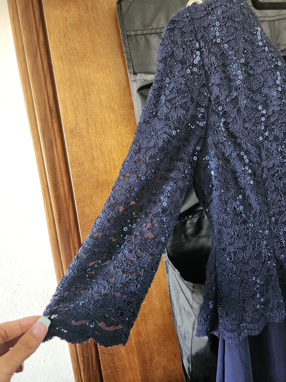 Alex Evenings Navy Sequined Lace & Chiffon Evening Gown - Picture 8 of 9
